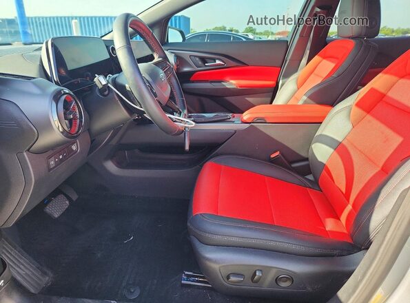 3GN7DSRP4SS235910 2025 CHEVROLET EQUINOX Серебряный Вид салона спереди