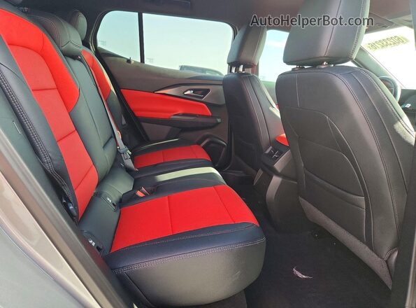 3GN7DSRP4SS235910 2025 CHEVROLET EQUINOX Серебряный Вид задних сидений