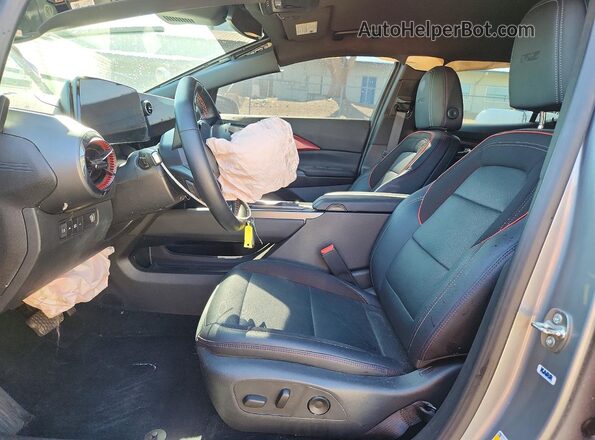 3GN7DSRR2SS203068 2025 CHEVROLET EQUINOX Silver Вид салону спереду