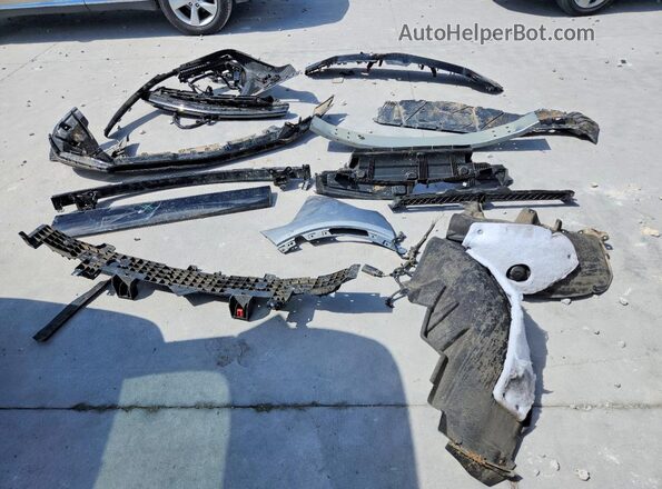 3GN7DSRRXSS143704 2025 CHEVROLET EQUINOX Серебряный Вид наклейки с VIN-кодом
