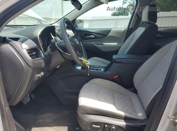 3GNAXFEV8LS688194 2020 CHEVROLET EQUINOX Серебряный Вид салона спереди