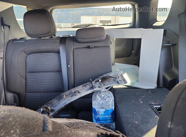 3GNAXHEG2TL389727 2026 CHEVROLET EQUINOX Black Вид задніх сидінь