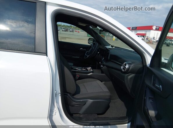 3GNAXHEG5TL266925 2026 CHEVROLET EQUINOX White Front interior view