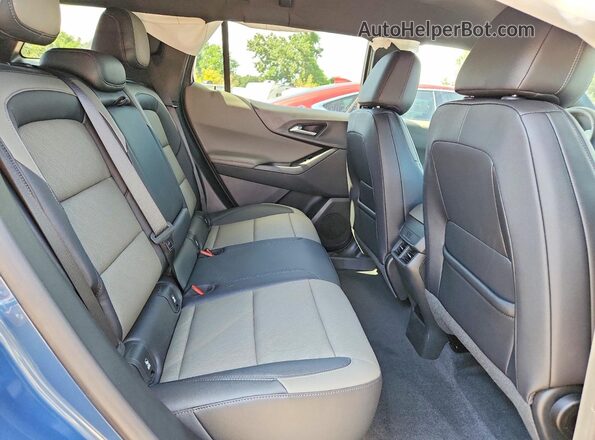 3GNAXHEG6TL469953 2026 CHEVROLET EQUINOX Blue Սալոնի հետևի տեսք