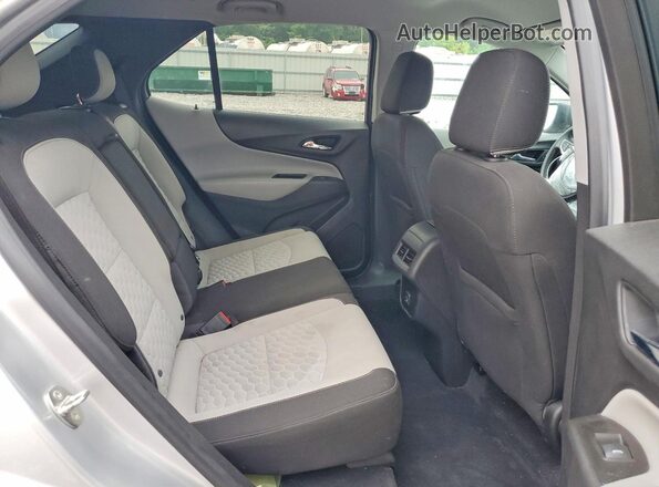 3GNAXHEV7LS733900 2020 CHEVROLET EQUINOX Silver Widok wnętrza z tyłu