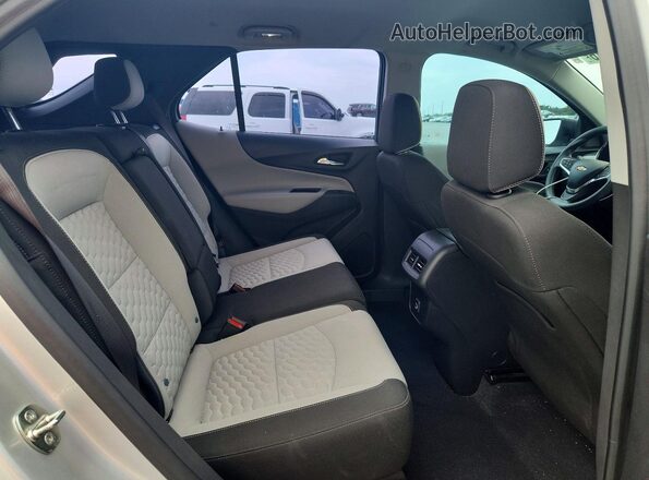 3GNAXHEV8MS147384 2021 CHEVROLET EQUINOX Silver Rear interior view