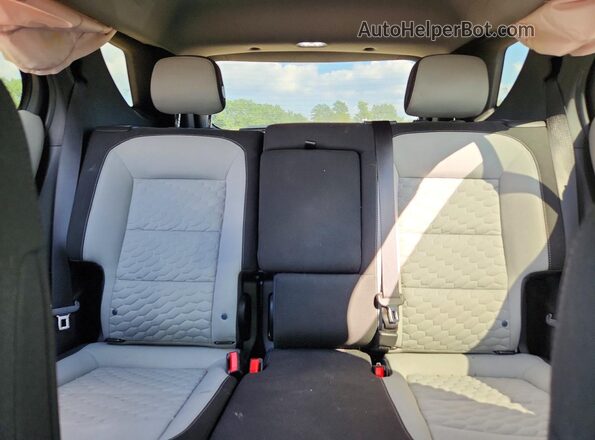3GNAXHEV9LS527896 2020 CHEVROLET EQUINOX Gray Widok tylnych siedzeń