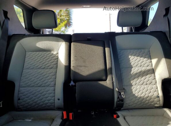 3GNAXHEVXLS633662 2020 CHEVROLET EQUINOX Silver უკანა სავარძლების ხედი