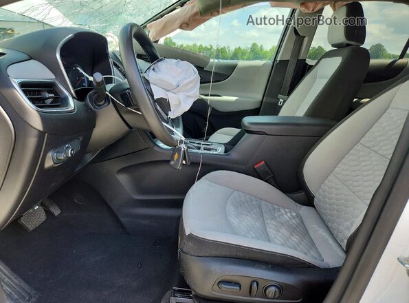 3GNAXJEV1JS551632 2018 CHEVROLET EQUINOX White Front interior view