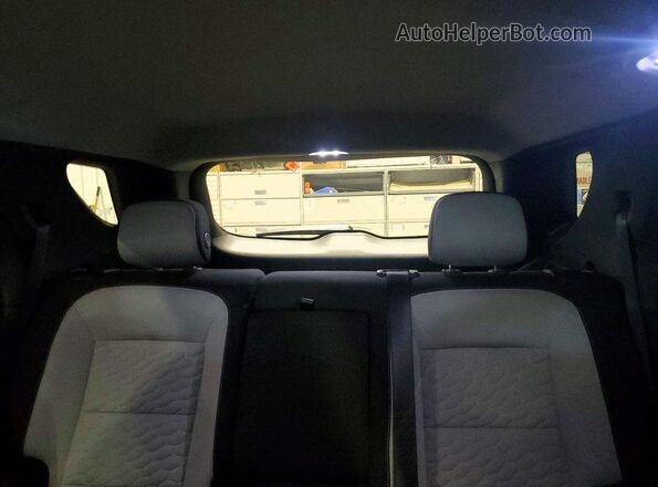 3GNAXJEV2JS530157 2018 CHEVROLET EQUINOX Silver უკანა სავარძლების ხედი