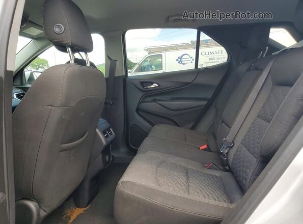3GNAXJEV3JS585362 2018 CHEVROLET EQUINOX Серебряный Вид задней части салона