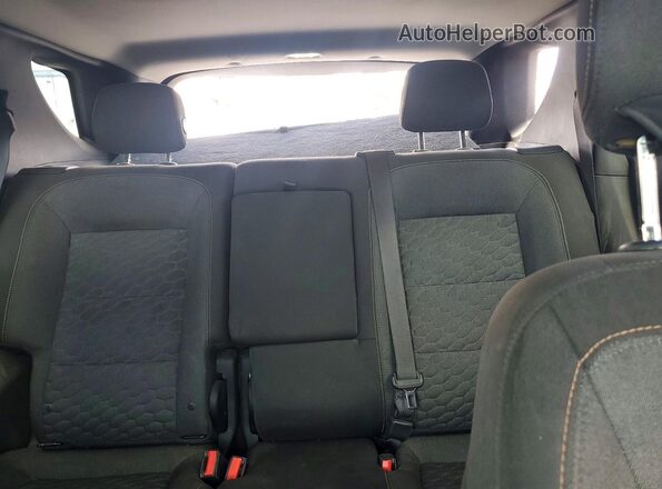 3GNAXJEV4JS632429 2018 CHEVROLET EQUINOX Gray Rear seats view