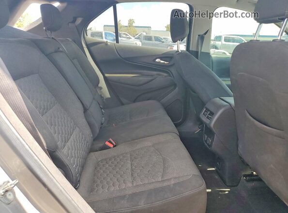 3GNAXJEV4JS632429 2018 CHEVROLET EQUINOX Gray Rear interior view