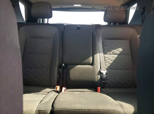 3GNAXJEV6JS586070 2018 CHEVROLET EQUINOX White უკანა სავარძლების ხედი