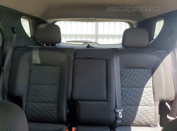 3GNAXJEV7JS564255 2018 CHEVROLET EQUINOX Red Widok tylnych siedzeń
