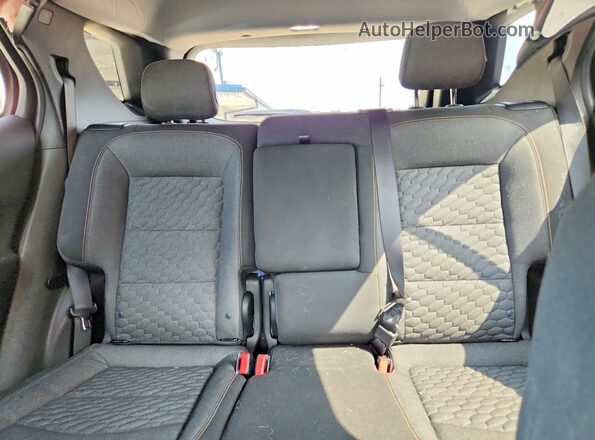3GNAXJEV7JS613213 2018 CHEVROLET EQUINOX Gray Rear seats view