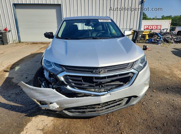 3GNAXJEV8JS577032 2018 CHEVROLET EQUINOX Silver Widok z przodu