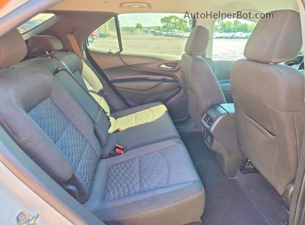 3GNAXKEV7KS659955 2019 CHEVROLET EQUINOX White Rear seats view