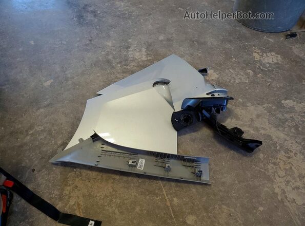 3GNAXKEV9LS664432 2020 CHEVROLET EQUINOX Silver VIN sticker view