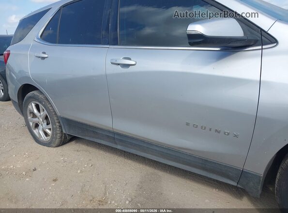 3GNAXKEX1JS517651 2018 CHEVROLET EQUINOX Silver Widok z przodu