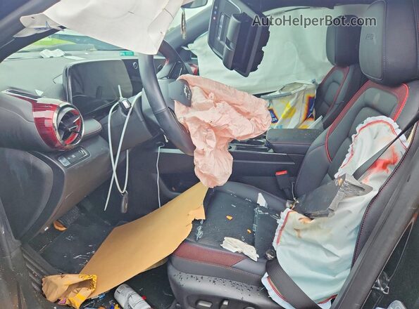 3GNAXLEG2TL256291 2026 CHEVROLET EQUINOX Черный Вид салона спереди