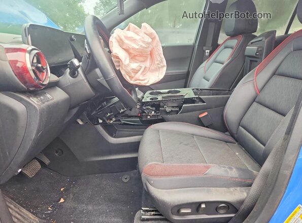 3GNAXLEG8SL176167 2025 CHEVROLET EQUINOX Blue Widok wnętrza z przodu