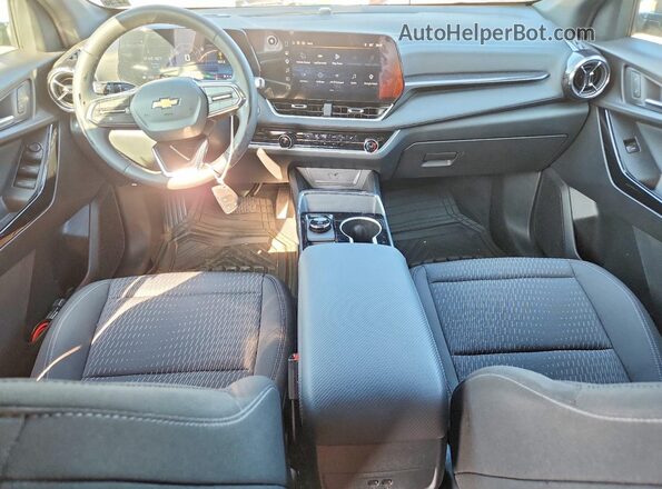 3GNAXPEG3TL279828 2026 CHEVROLET EQUINOX Silver Vista del salpicadero
