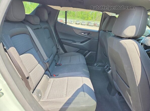 3GNAXPEG6SL208802 2025 CHEVROLET EQUINOX Green Սալոնի հետևի տեսք