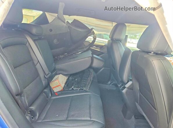 3GNAXPEG6TL104425 2026 CHEVROLET EQUINOX Blue Вид задніх сидінь