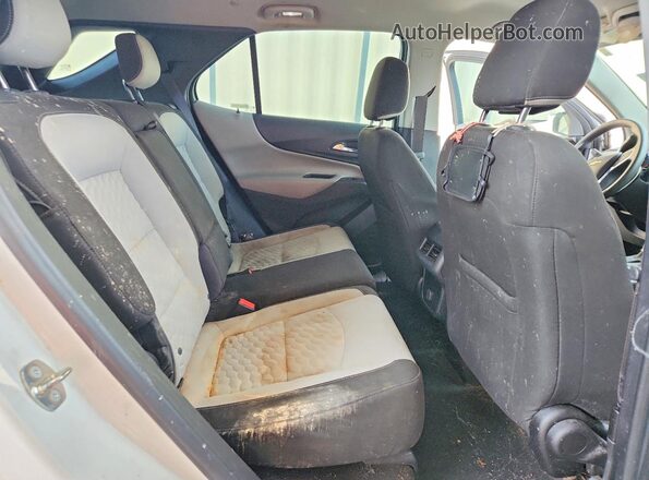 3GNAXREV8JS543705 2018 CHEVROLET EQUINOX White Вид задньої частини салону