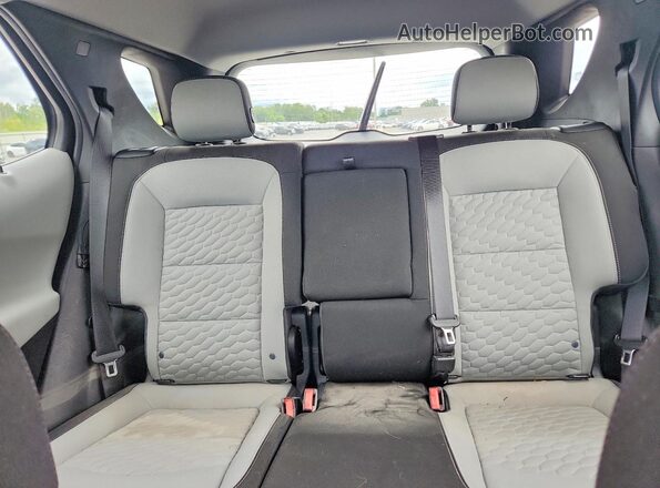 3GNAXSEV3LS652728 2020 CHEVROLET EQUINOX Silver Widok tylnych siedzeń