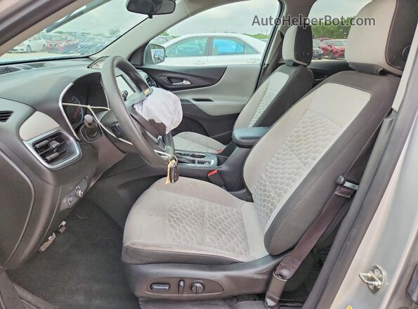 3GNAXSEV4JS585652 2018 CHEVROLET EQUINOX Silver Vista interior delantera