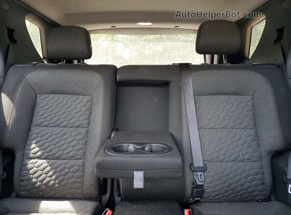 3GNAXSEV8JL117255 2018 CHEVROLET EQUINOX Красный Вид задних сидений