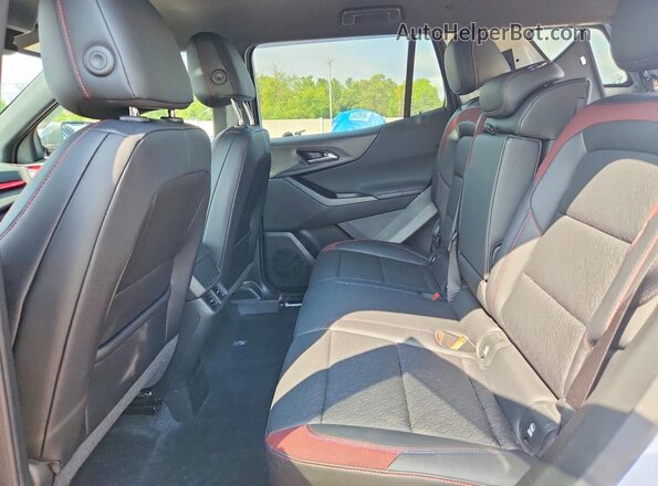 3GNAXTEG1TL164136 2026 CHEVROLET EQUINOX White Widok wnętrza z tyłu