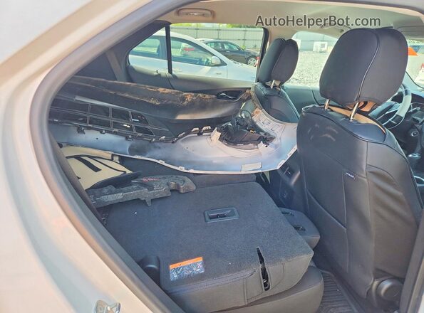 3GNAXUEV1LL192300 2020 CHEVROLET EQUINOX White Widok wnętrza z tyłu