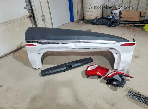 3GNAXUEV3KS659592 2019 CHEVROLET EQUINOX White VIN კოდის სტიკერის ხედი