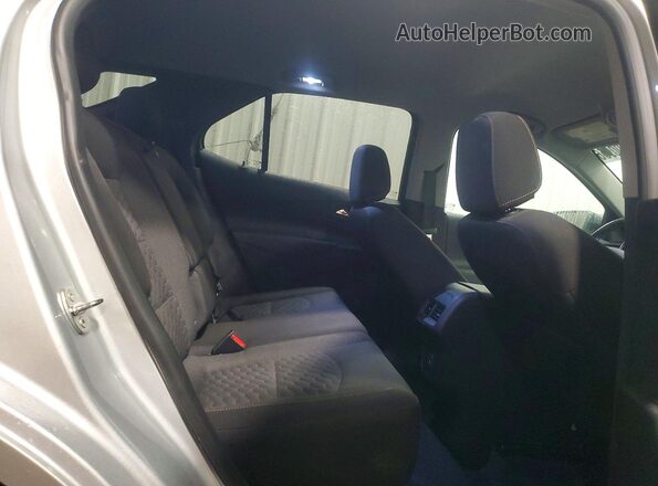 3GNAXUEV9ML323250 2021 CHEVROLET EQUINOX Silver Widok wnętrza z tyłu