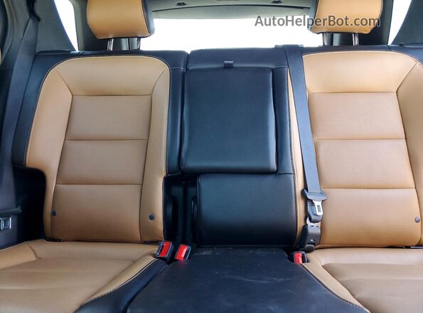 3GNAXXEV2MS172162 2021 CHEVROLET EQUINOX White Widok tylnych siedzeń