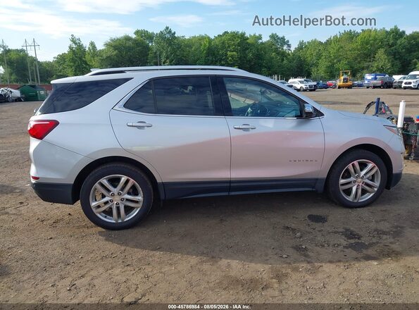3GNAXYEX7KS635563 2019 CHEVROLET EQUINOX Silver Widok wnętrza z tyłu