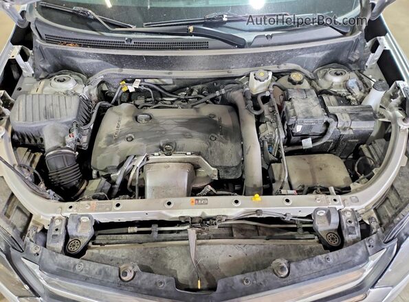 3GNAXYEX8LS610513 2020 CHEVROLET EQUINOX Silver Rear interior view