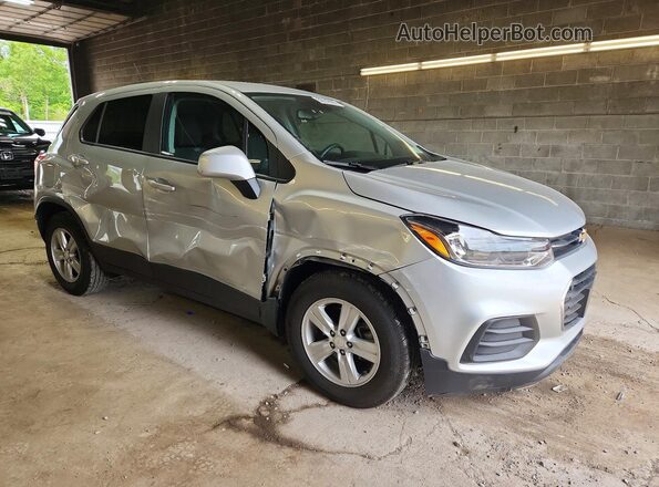 3GNCJKSB3LL208621 2020 CHEVROLET TRAX Silver Front right