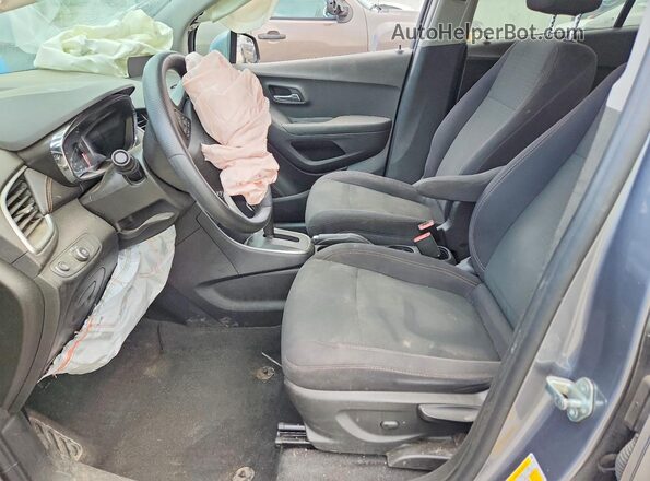 3GNCJKSB4LL277236 2020 CHEVROLET TRAX Gray Սալոնի դիմացի տեսք