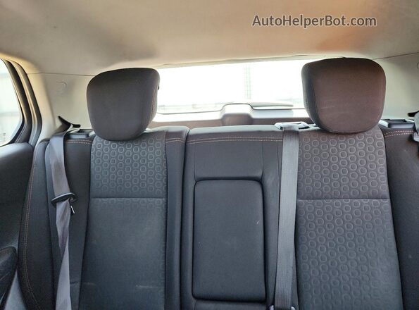 3GNCJKSB6LL245033 2020 CHEVROLET TRAX Silver Widok tylnych siedzeń