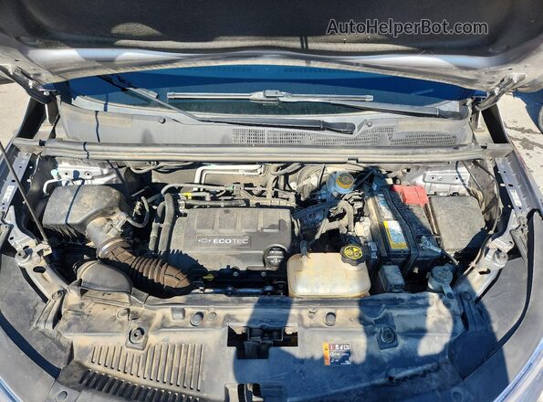 3GNCJKSB9LL339892 2020 CHEVROLET TRAX Серебряный Вид подкапотного пространства