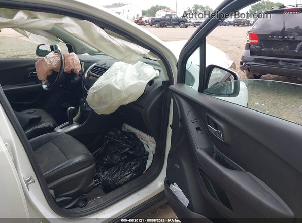 3GNCJLSB1GL280204 2016 CHEVROLET TRAX White Front interior view