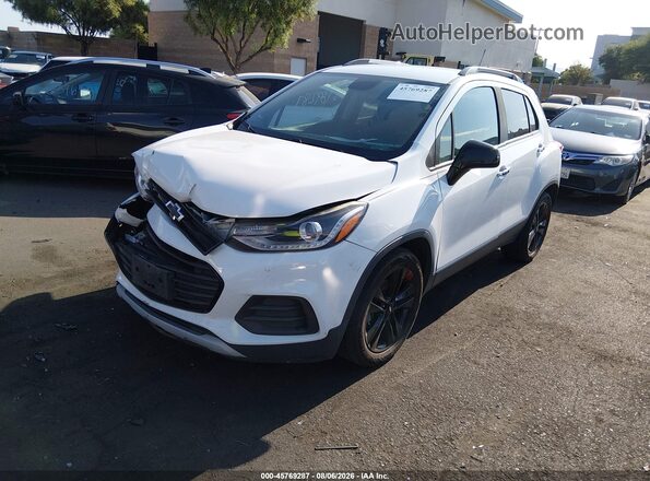 3GNCJLSB1JL356088 2018 CHEVROLET TRAX Белый Передняя левая четверть