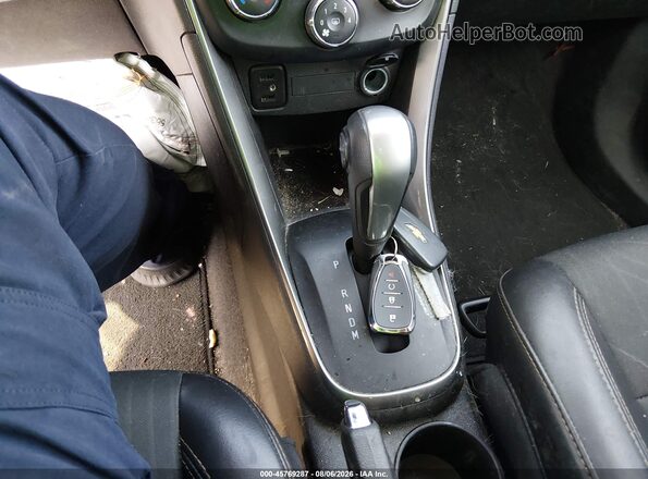 3GNCJLSB1JL356088 2018 CHEVROLET TRAX Белый Вид панели приборов