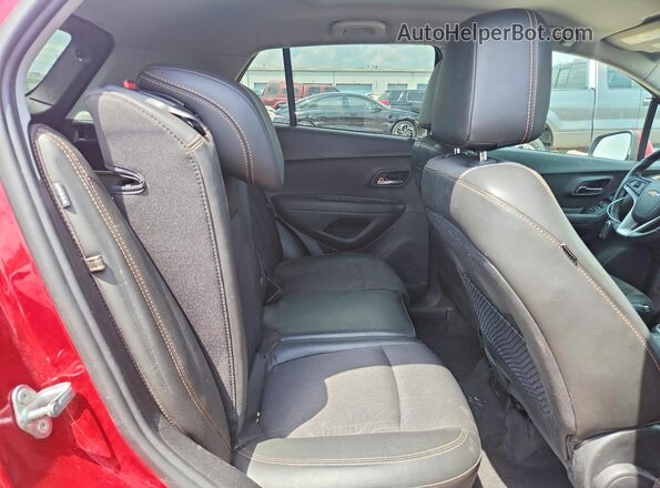 3GNCJLSB3JL211182 2018 CHEVROLET TRAX Burgundy Widok wnętrza z tyłu