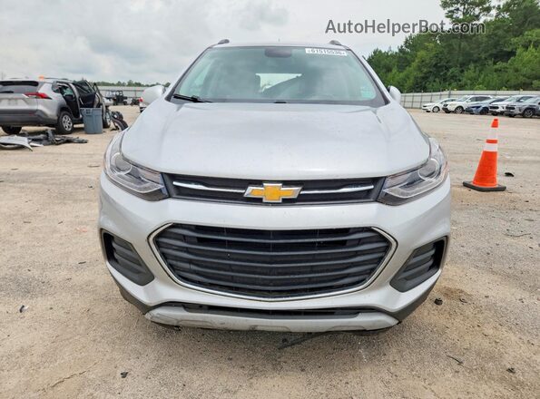 3GNCJLSB3KL264076 2019 CHEVROLET TRAX Серебряный Вид спереди