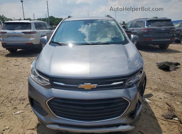 3GNCJLSB3LL139113 2020 CHEVROLET TRAX Silver Widok z przodu